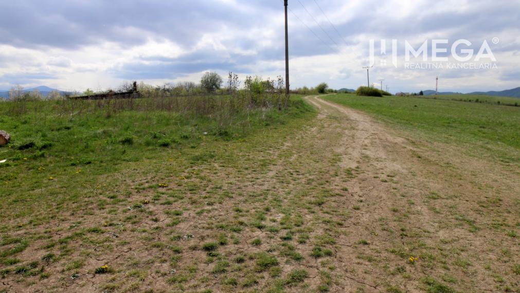 Na predaj pozemok na výstavbu rodinného domu v Humennom, exkluzívne.