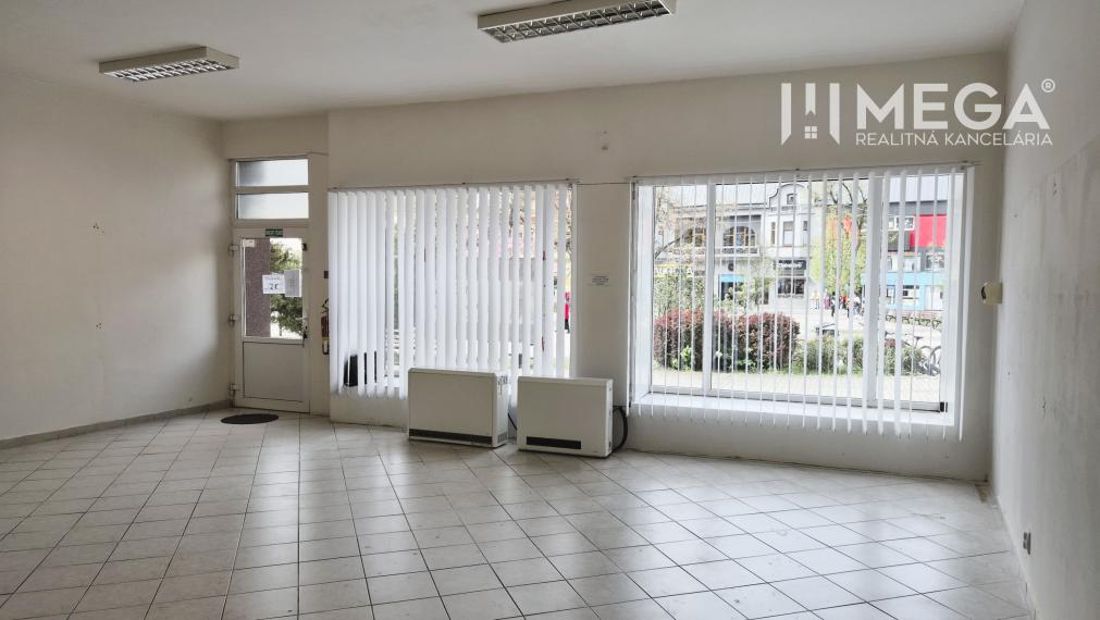 PRENÁJOM OBCHODNÉHO PRIESTORU PRIAMO V CENTRE HUMENNÉHO