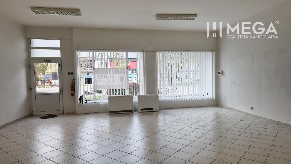 PRENÁJOM OBCHODNÉHO PRIESTORU PRIAMO V CENTRE HUMENNÉHO