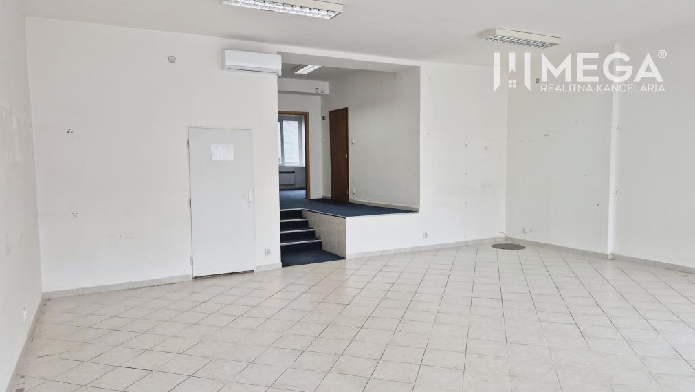 PRENÁJOM OBCHODNÉHO PRIESTORU PRIAMO V CENTRE HUMENNÉHO