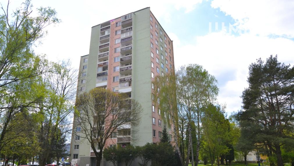 PREDAJ 3-izbového BYTU (74 m2) v HUMENNOM ulica TŘEBÍČSKA