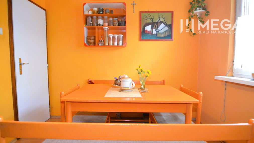 PREDAJ 3-izbového BYTU (74 m2) v HUMENNOM ulica TŘEBÍČSKA