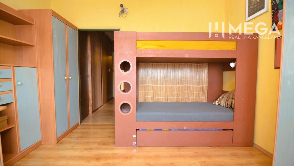 PREDAJ 3-izbového BYTU (74 m2) v HUMENNOM ulica TŘEBÍČSKA