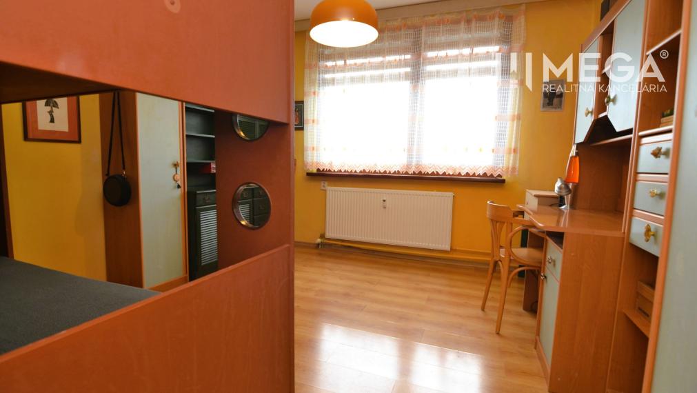 PREDAJ 3-izbového BYTU (74 m2) v HUMENNOM ulica TŘEBÍČSKA