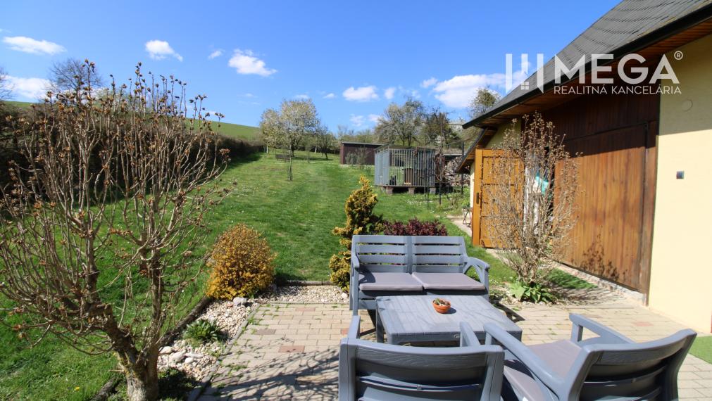 NA PREDAJ DOM GIGLOVCE blízko DOMAŠE S VLASTNOU VINÁRNIČKOU