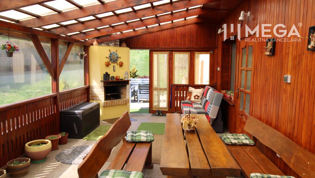 NA PREDAJ DOM GIGLOVCE blízko DOMAŠE S VLASTNOU VINÁRNIČKOU