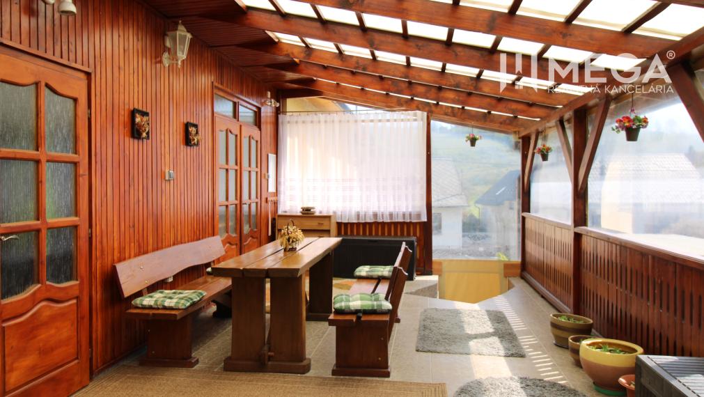 NA PREDAJ DOM GIGLOVCE blízko DOMAŠE S VLASTNOU VINÁRNIČKOU