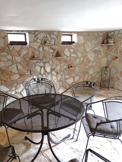 NA PREDAJ DOM GIGLOVCE blízko DOMAŠE S VLASTNOU VINÁRNIČKOU