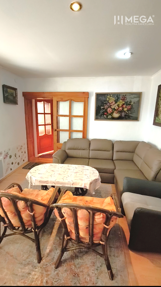 NA PREDAJ DOM GIGLOVCE blízko DOMAŠE S VLASTNOU VINÁRNIČKOU