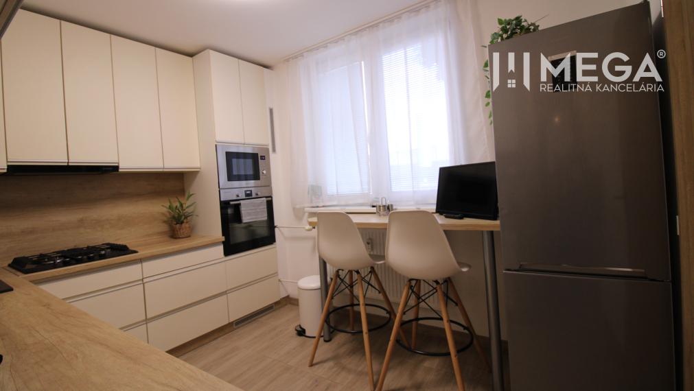 Na prenájom moderný 3-izbový byt v meste Snina