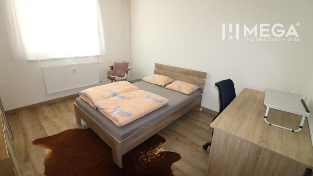 Na prenájom moderný 3-izbový byt v meste Snina