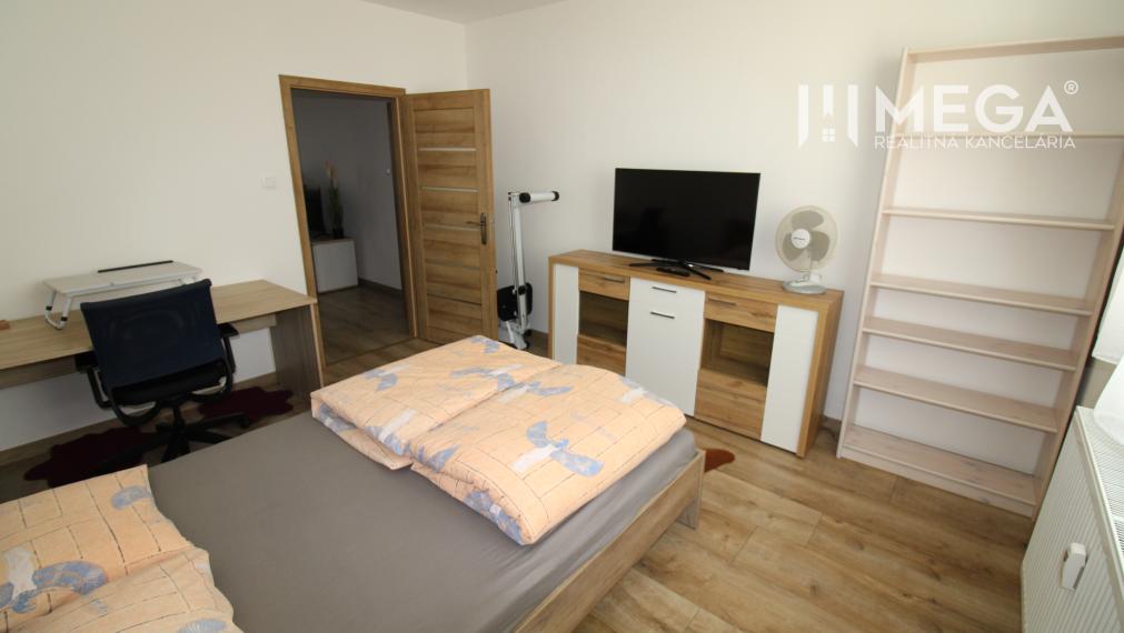 Na prenájom moderný 3-izbový byt v meste Snina