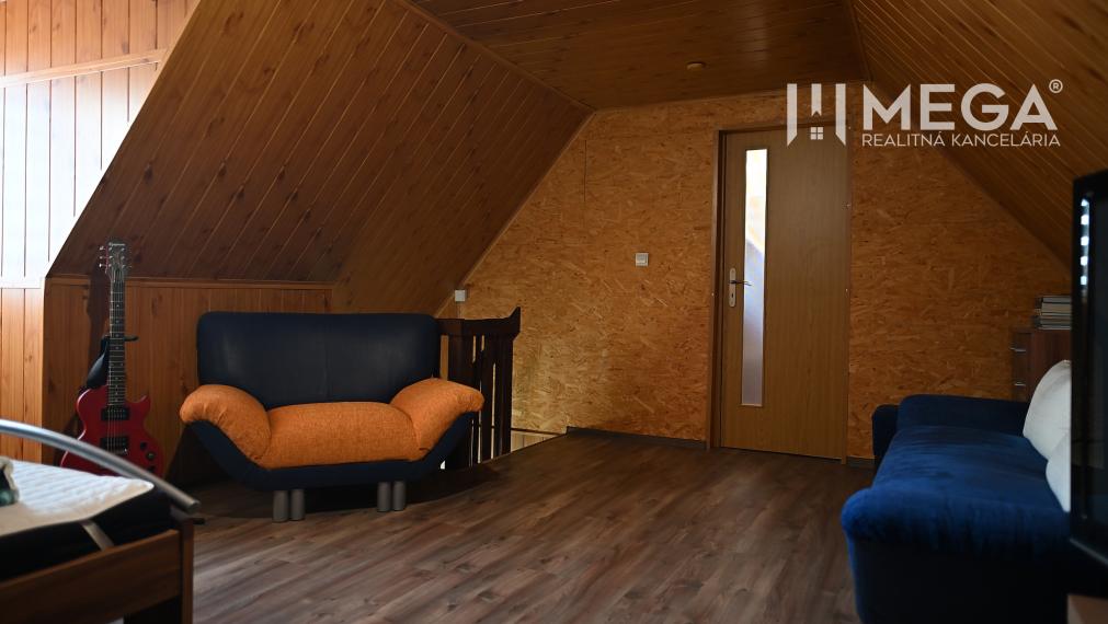 NA PREDAJ: Štýlová celoročne obývateľná chata priamo pri jazere – Košice – Čaňa (Tajvan)