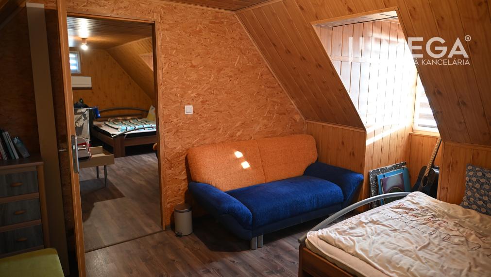 NA PREDAJ: Štýlová celoročne obývateľná chata priamo pri jazere – Košice – Čaňa (Tajvan)