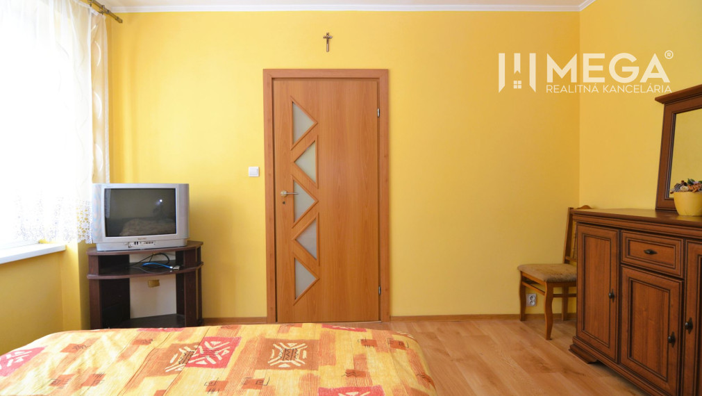 REZERVOVANÉ - PRENÁJOM 3-izbového bytu (60 m2) v centre mesta Humenné