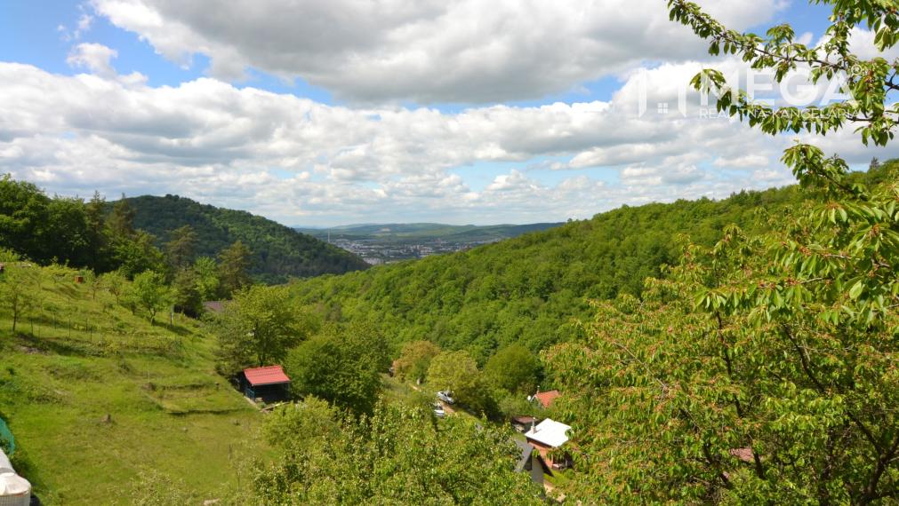 PREDAJ CHATKY s POZEMKOM (oblasť PONIKLEC)