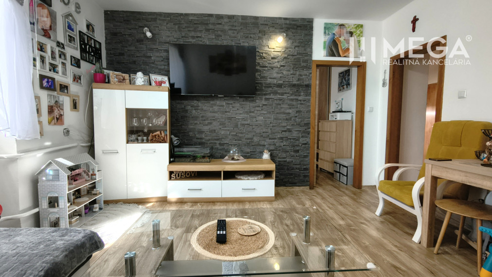 NOVÁ CENA NA PREDAJ 2-izbový BYT PO REKONŠTRUKCII - HUMENNÉ