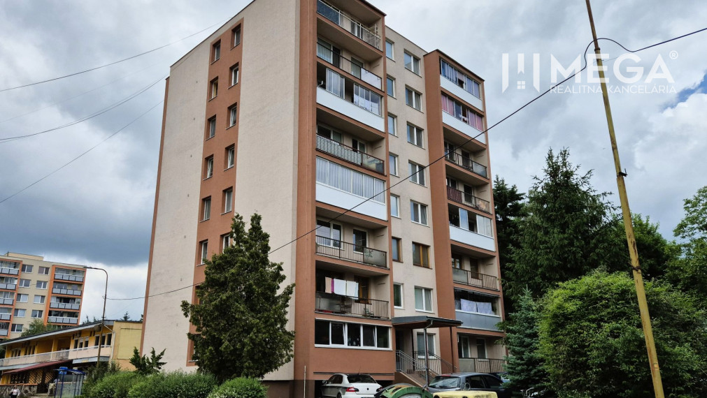 REZERVOVANÉ - PREDAJ 3-izbového bytu v HUMENNOM