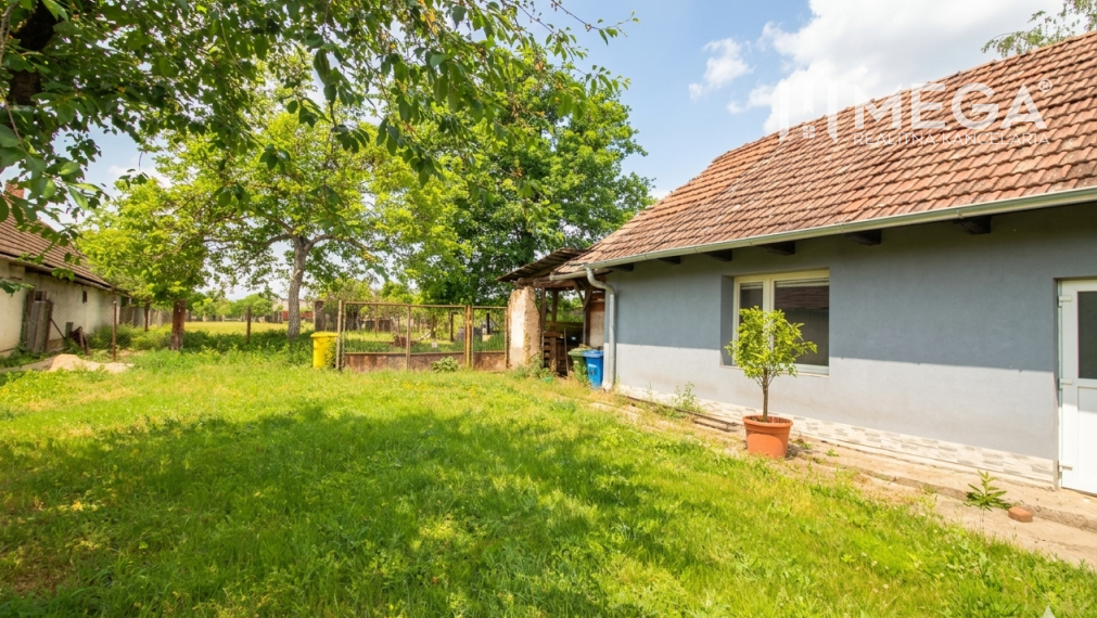 NA PREDAJ EXKLUZÍVNE: Rodinný dom s veľkým pozemkom - Veľká Ida
