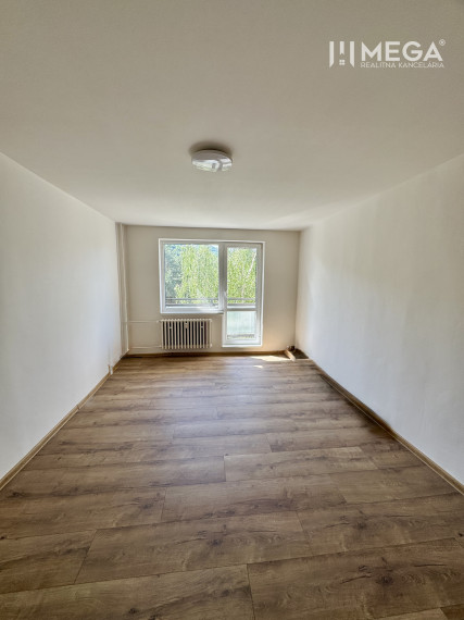 Na prenájom 1-izbový byt s balkónom na Košickej ulici v Humennom