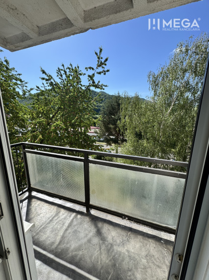 Na prenájom 1-izbový byt s balkónom na Košickej ulici v Humennom