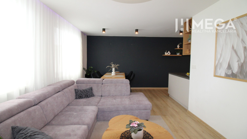 NA PREDAJ PRÉMIOVÝ 3-IZBOVÝ BYT S VÝHĽADOM 77 m² v Humennom