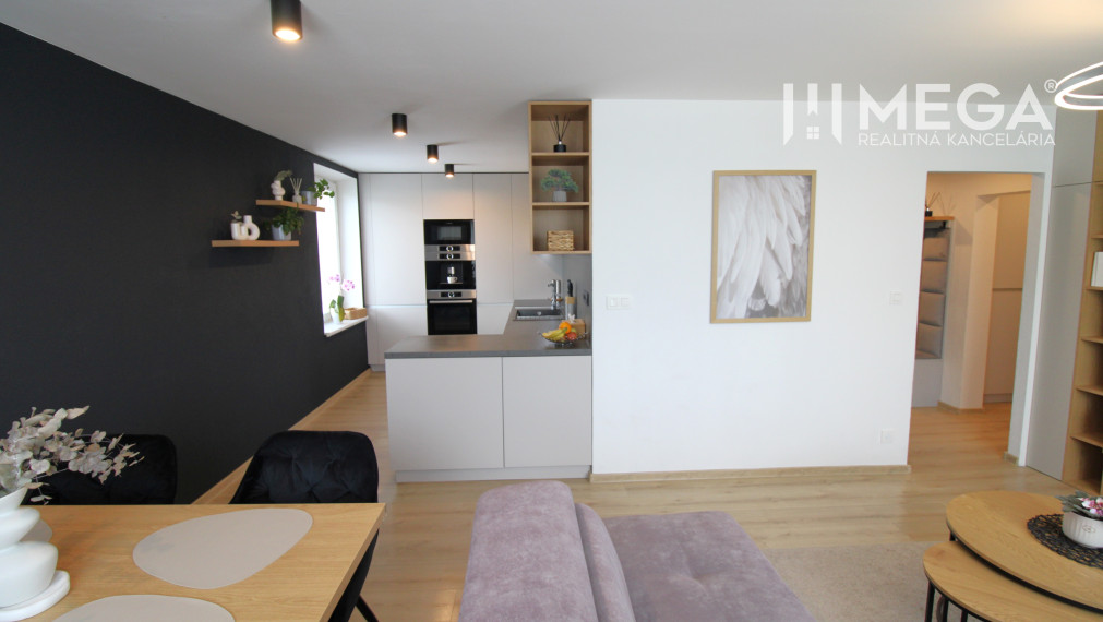NA PREDAJ PRÉMIOVÝ 3-IZBOVÝ BYT S VÝHĽADOM 77 m² v Humennom