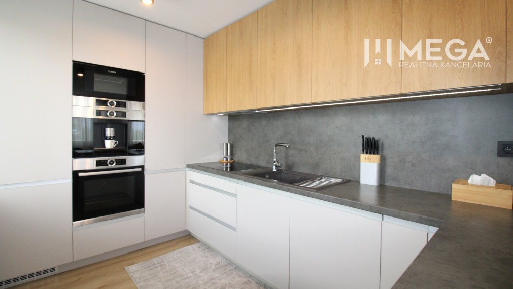 NA PREDAJ PRÉMIOVÝ 3-IZBOVÝ BYT S VÝHĽADOM 77 m² v Humennom
