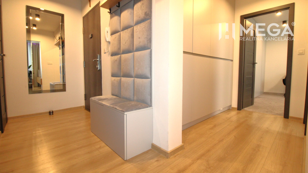 NA PREDAJ PRÉMIOVÝ 3-IZBOVÝ BYT S VÝHĽADOM 77 m² v Humennom
