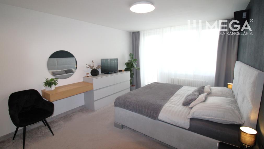 NA PREDAJ PRÉMIOVÝ 3-IZBOVÝ BYT S VÝHĽADOM 77 m² v Humennom