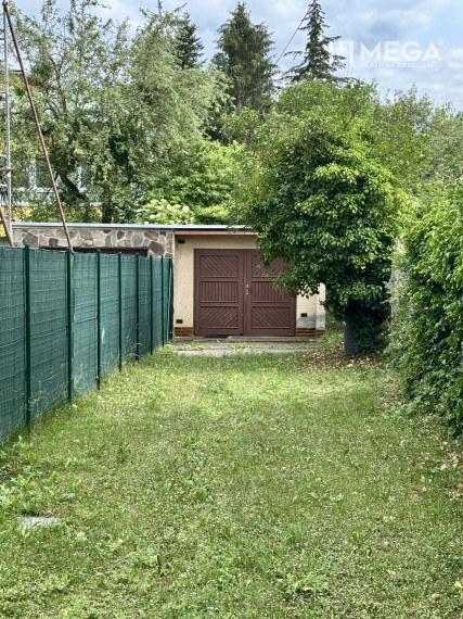 Na predaj garáž s pozemkom na sidl. IIA v meste Humenné