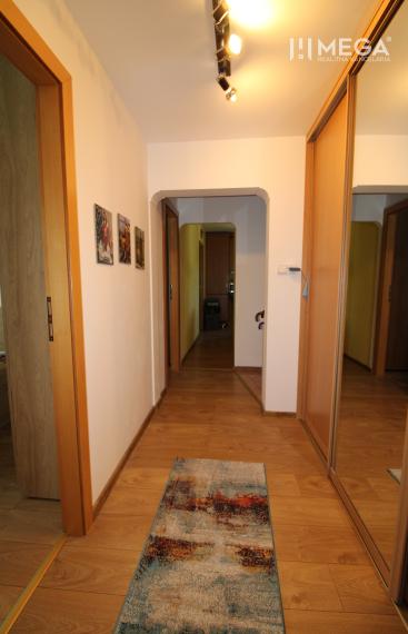 NA PREDAJ - 4 izbový prerobený byt na Hrnčiarskej ul. v meste Humenné