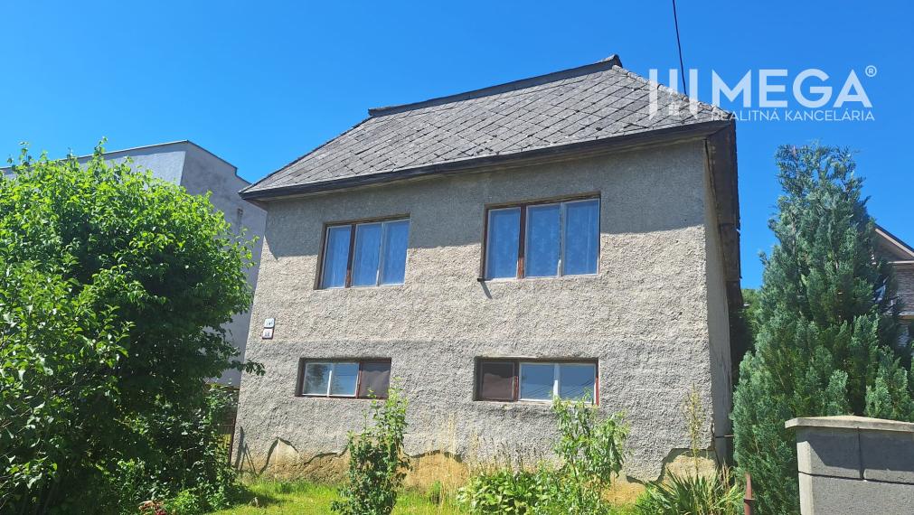 NA PREDAJ - Rodinný dom s pozemkom 3 277 m² v Snine