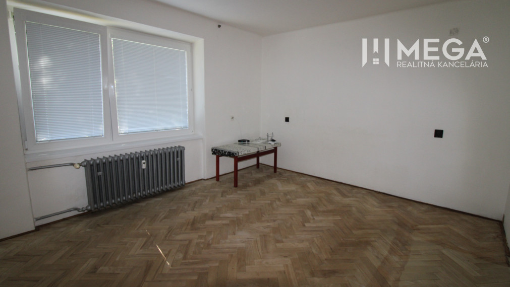 Na prenájom: Priestranný 2-izbový byt s balkónom v Humennom