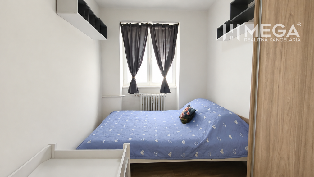 NA PREDAJ ZARIADENÝ 2-izbový BYT PO REKONŠTRUKCII - HUMENNÉ