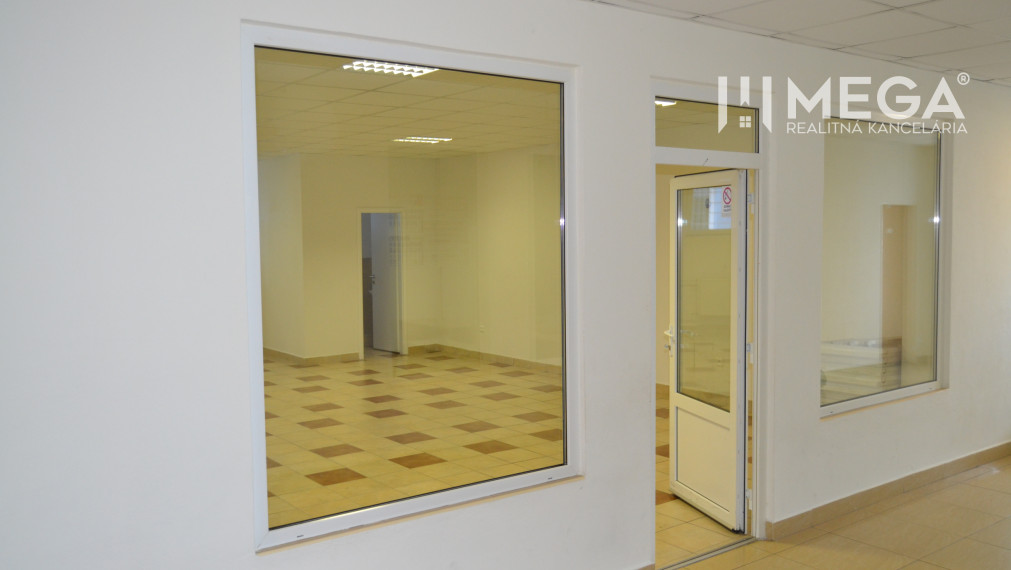 PRENÁJOM OBCHODNÉHO PRIESTORU (54 m2) ulica MIEROVÁ HUMENNÉ