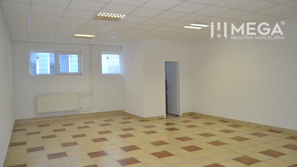 PRENÁJOM OBCHODNÉHO PRIESTORU (54 m2) ulica MIEROVÁ HUMENNÉ
