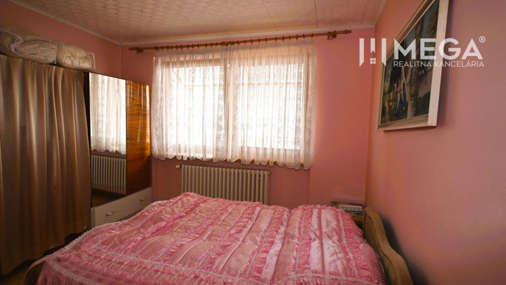 PREDAJ RODINNÉHO DOMU v HUMENNOM (Sídlisko Poľana)