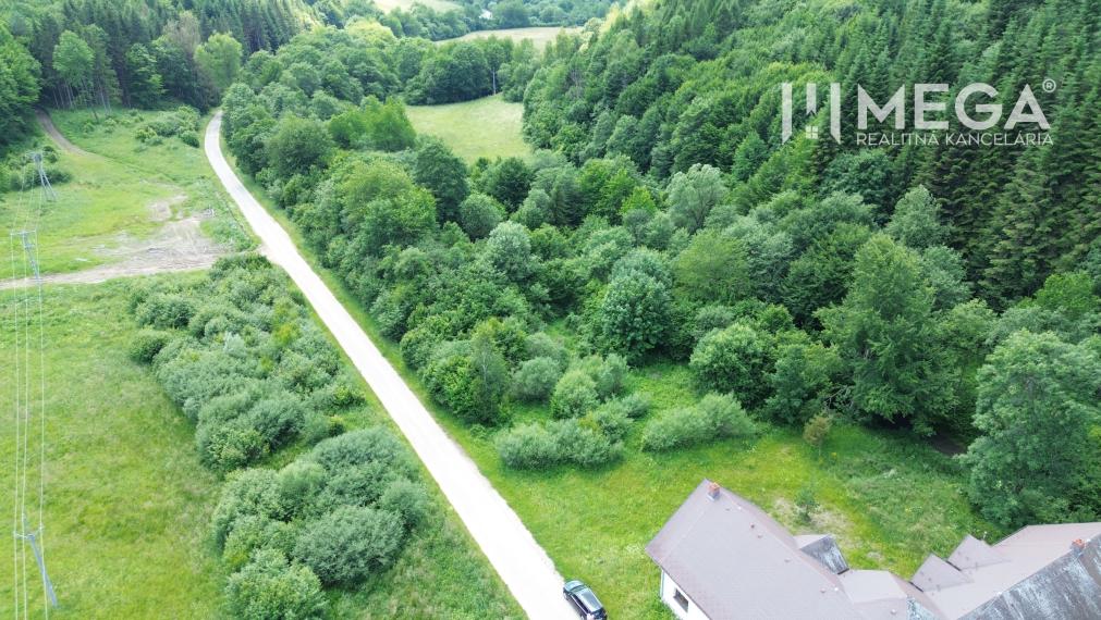 Investičný stavebný pozemok v oblasti Danová - 2 200m2