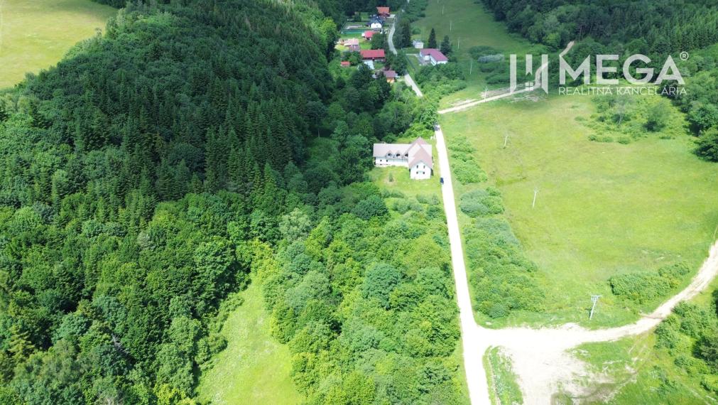 Investičný stavebný pozemok v oblasti Danová - 2 200m2