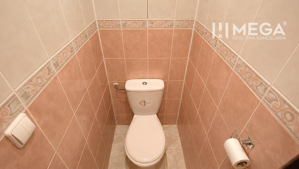 NA PREDAJ 3-izbový byt s balkónom - ŠIRŠIE CENTRUM HUMENNÉ
