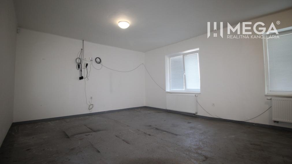 NA PRENÁJOM: Multifunkčný priestor 55 m² (Sklad / Dielňa / Kancelária) – A. Bernoláka, Michalovce