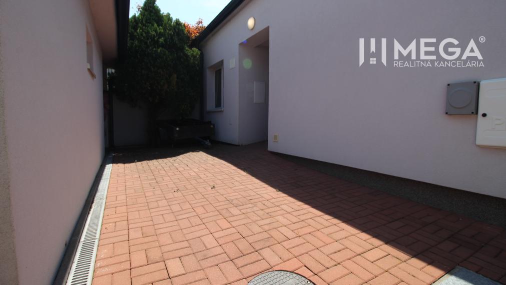 NA PRENÁJOM: Multifunkčný priestor 55 m² (Sklad / Dielňa / Kancelária) – A. Bernoláka, Michalovce