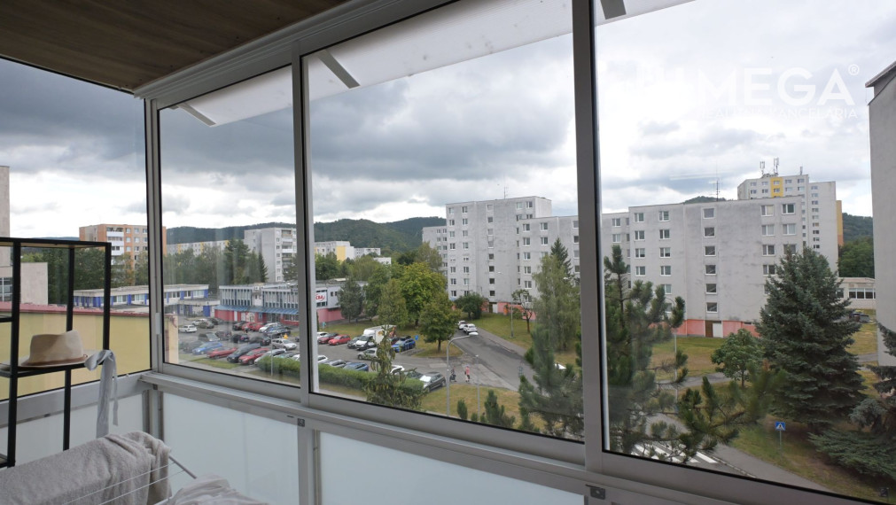 PREDAJ VEĽKÉHO 4-IZBOVÉHO BYTU (88 m2) na ulici LABORECKÁ v HUMENNOM