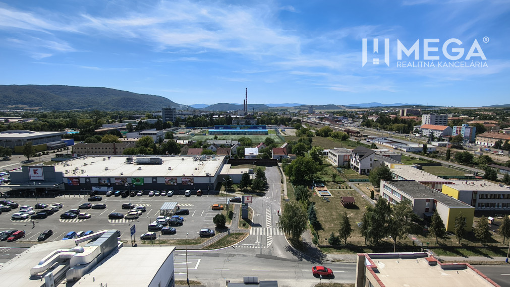 NA PRENÁJOM KANCELÁRIA IDEÁLNA NA SLUŽBY 35m² - HUMENNÉ