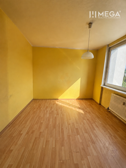 Na predaj 3 izbový byt s balkónom na Sidl.III v Humennom