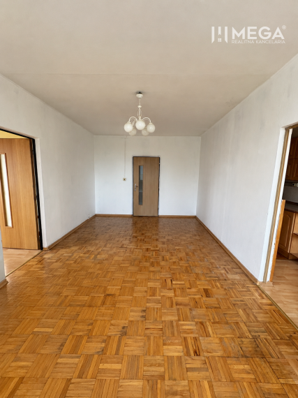 Na predaj 3 izbový byt s balkónom na Sidl.III v Humennom