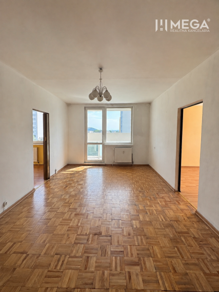Na predaj 3 izbový byt s balkónom na Sidl.III v Humennom