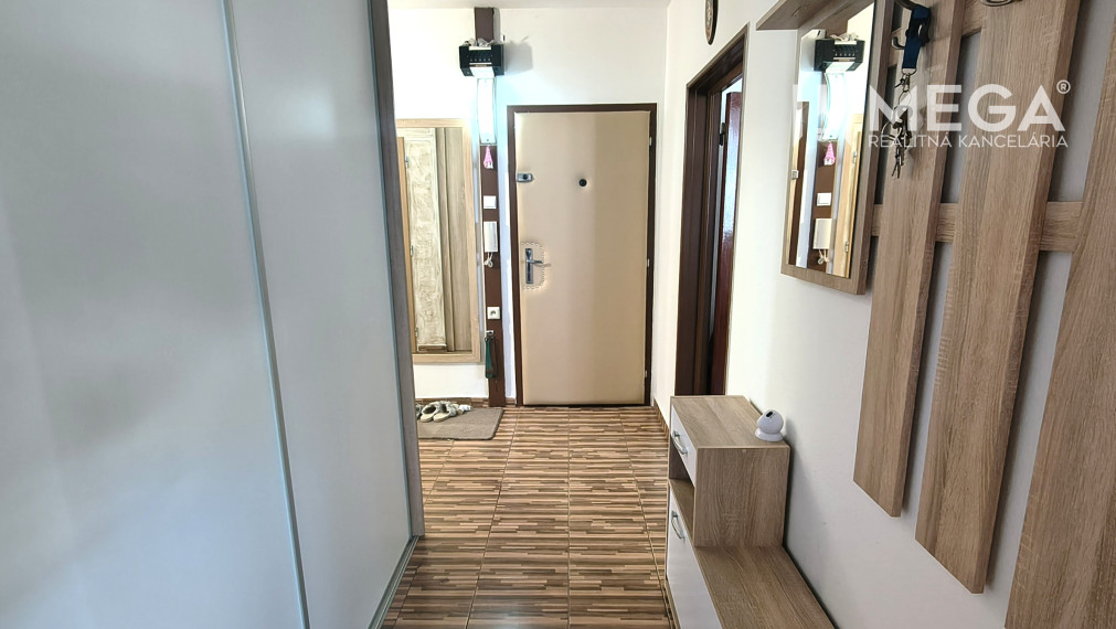 NA PREDAJ VEĽKOMETRÁŽNY 4-IZBOVÝ BYT 88 m² S LOGGIOU HUMENNÉ