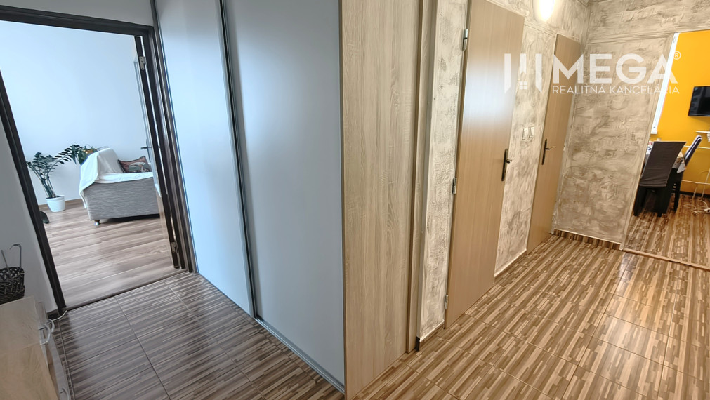 NA PREDAJ VEĽKOMETRÁŽNY 4-IZBOVÝ BYT 88 m² S LOGGIOU HUMENNÉ